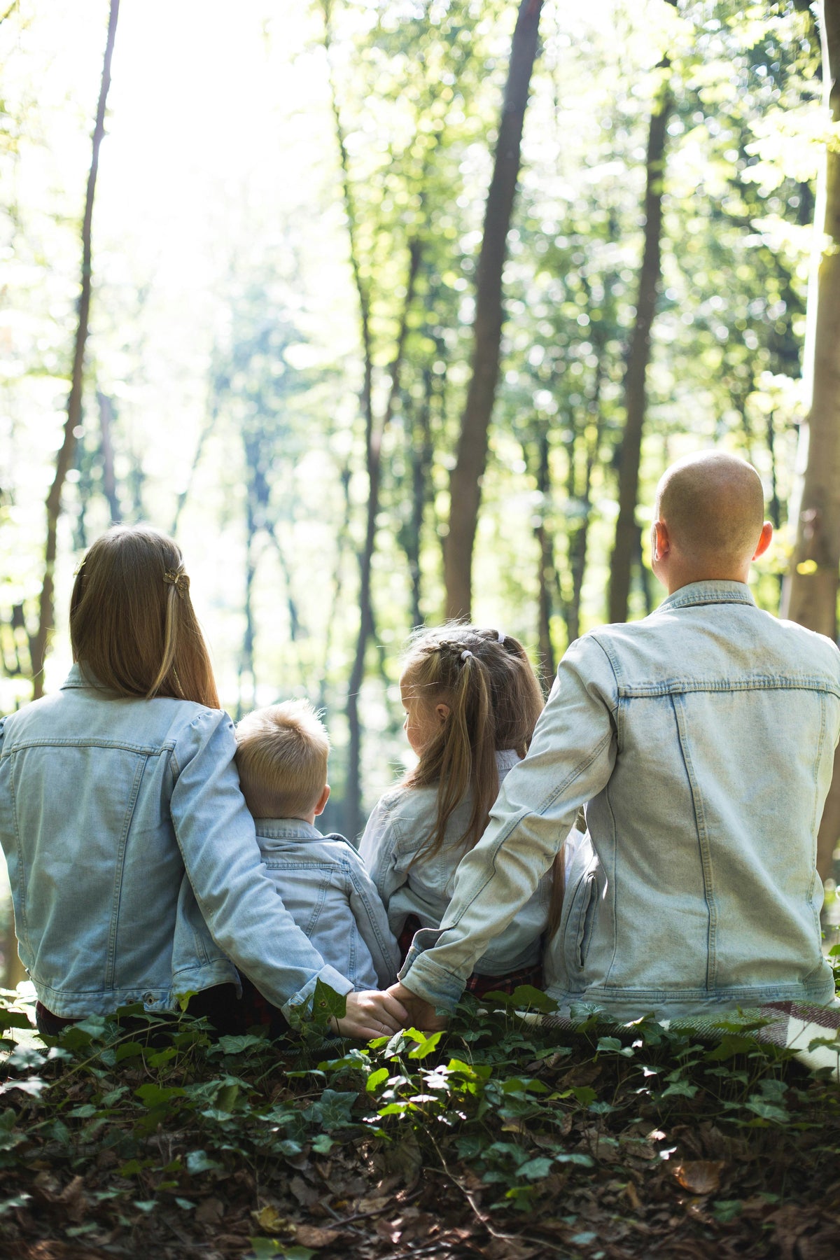Familie fericită acasă